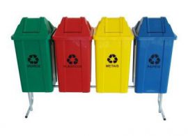 Conjunto de lixeiras quadradas